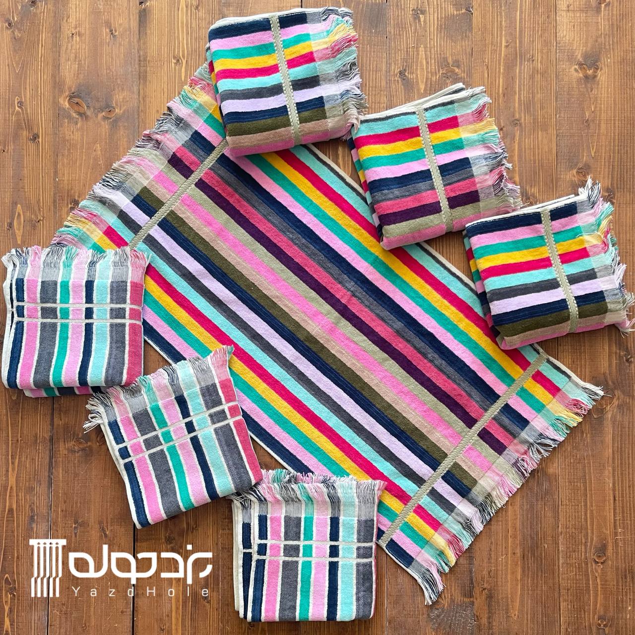 حوله دستی رنگین کمان مخمل لوکس ( ریشه دار)